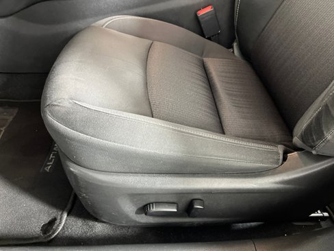 Used 2023 Nissan Altima 2.5 SV image 12