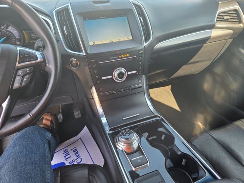Used 2019 Ford Edge Titanium image 9