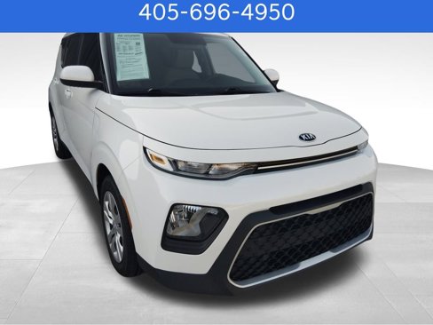 Used 2020 Kia Soul LX image 2