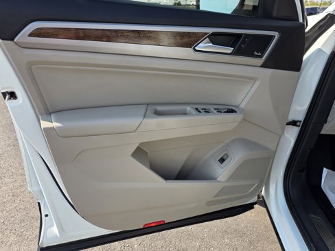Used 2019 Volkswagen Atlas SEL Premium image 15