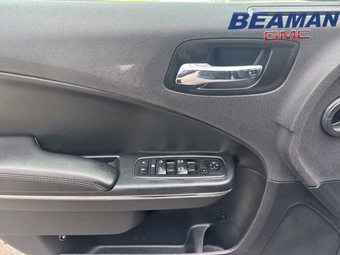Used 2014 Dodge Charger SE image 11