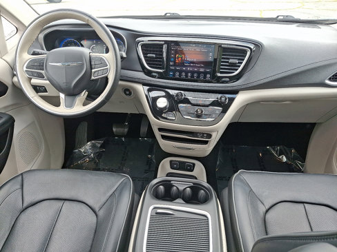 Used 2020 Chrysler Pacifica Limited image 15