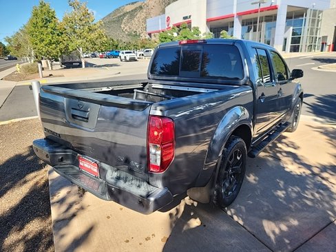 Used 2021 Nissan Frontier SV w/ Midnight Edition Floor Mats image 4