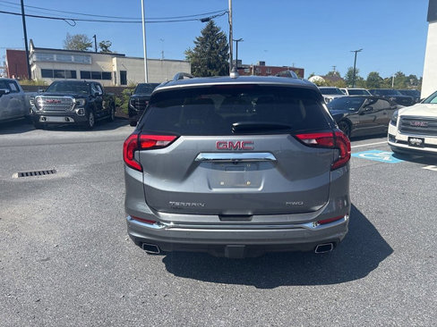 Used 2019 GMC Terrain Denali w/ Advanced Safety Package image 4