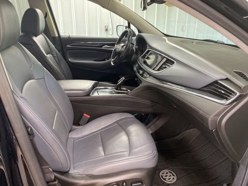 Used 2020 Buick Enclave Essence w/ Sport Touring Edition image 9