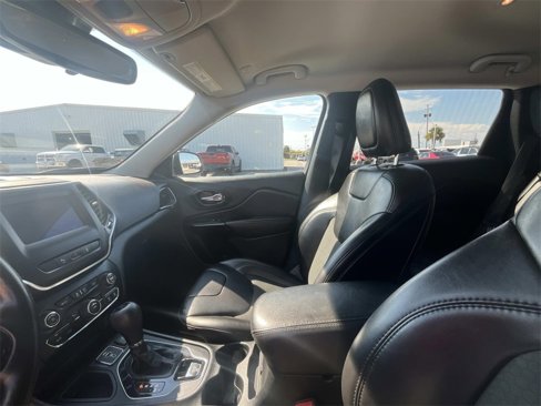 Used 2021 Jeep Cherokee Latitude Plus image 10
