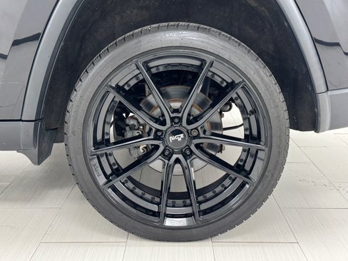 Used 2018 Jeep Grand Cherokee Limited image 41