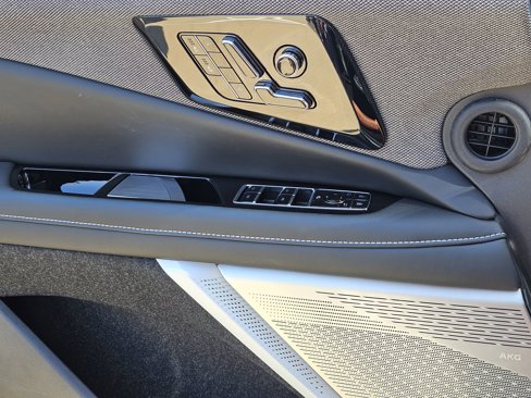 New 2025 Cadillac Optiq Luxury 1 image 23