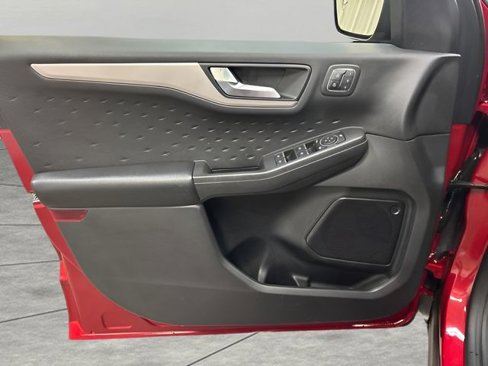 Used 2020 Ford Escape SEL image 10