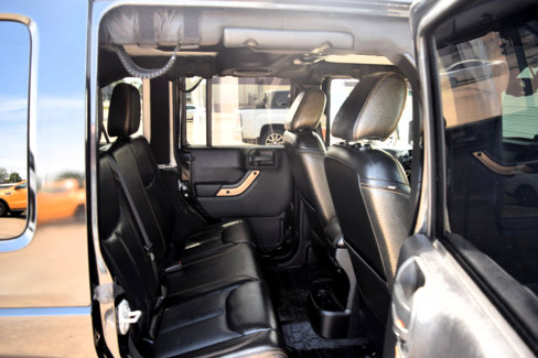 Used 2014 Jeep Wrangler Unlimited Sahara image 15