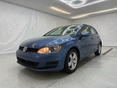 Used 2017 Volkswagen Golf Wolfsburg Edition image 7