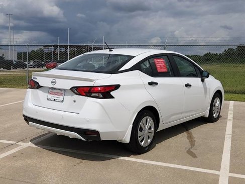 Certified 2024 Nissan Versa S w/ Trunk Package image 5