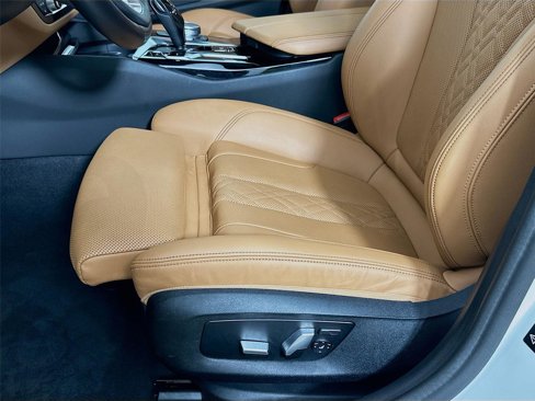 Used 2022 BMW 530i xDrive w/ Convenience Package image 19