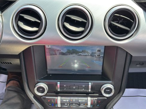 Used 2018 Ford Mustang Premium image 30