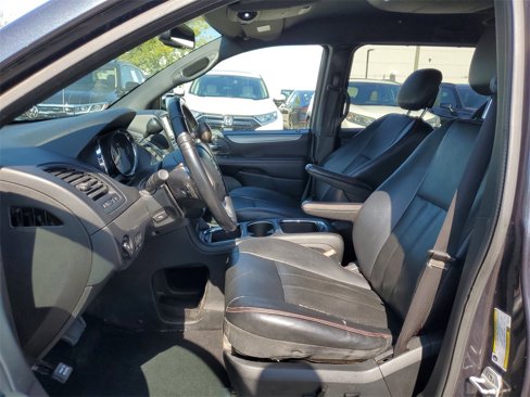 Used 2013 Dodge Grand Caravan R/T w/ Driver Convenience Group image 10
