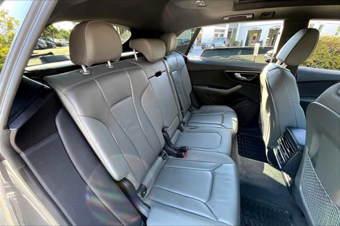 Used 2019 Audi Q8 Premium w/ Convenience Package image 20