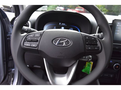 New 2025 Hyundai Venue SE image 19
