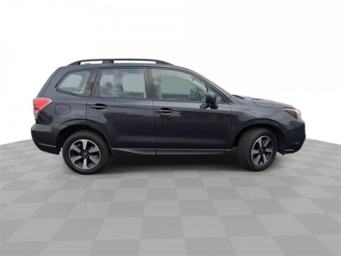 Used 2018 Subaru Forester 2.5i w/ Alloy Wheel Package image 9