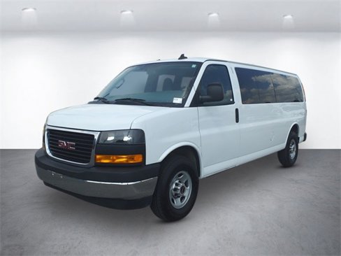Certified 2022 GMC Savana 3500 LS w/ Chrome Appearance Package image 1