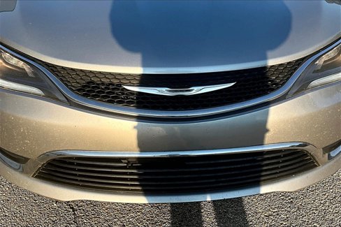 Used 2015 Chrysler 200 Limited w/ Convenience Group image 29