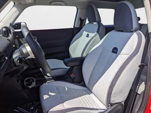 Certified 2025 MINI Cooper 2-Door Hardtop image 15
