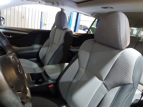 Used 2020 Subaru Outback Premium image 15