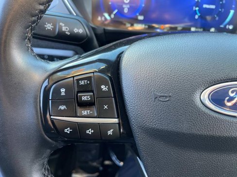 Used 2022 Ford Escape Titanium image 34