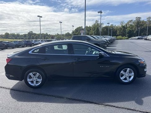 Used 2023 Chevrolet Malibu LT image 4