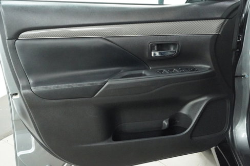 Used 2020 Mitsubishi Outlander SEL image 18