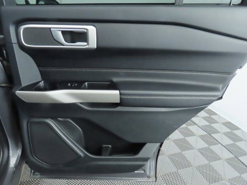 Used 2023 Ford Explorer XLT w/ Equipment Group 202A image 28