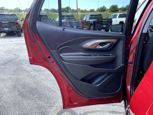 Used 2020 GMC Terrain SLE w/ Driver Convenience Package image 19