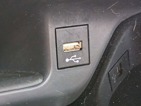Used 2021 Toyota C-HR XLE image 21