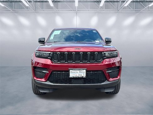 Certified 2023 Jeep Grand Cherokee Altitude image 2