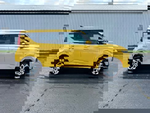 Used 2020 Kia Soul LX image 2