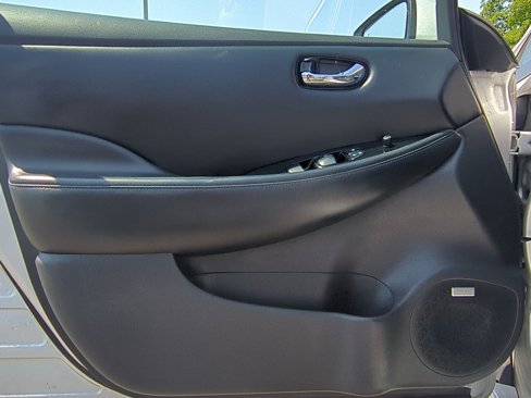 Used 2022 Nissan Leaf SL Plus image 14
