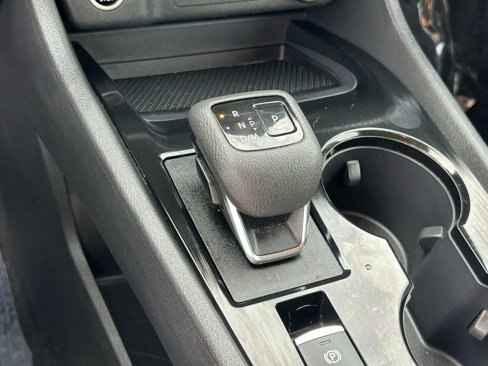 Used 2023 Nissan Rogue SV image 15