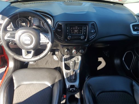 Used 2018 Jeep Compass Latitude image 18