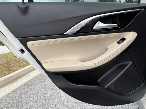 Used 2018 INFINITI QX30 image 47