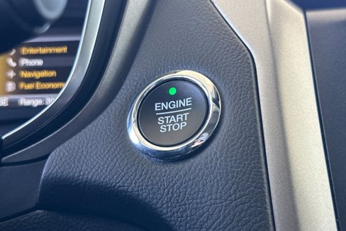 Used 2020 Ford Fusion SE image 36