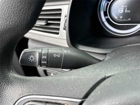 Used 2017 Kia Niro FE image 23