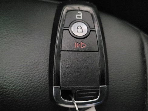 Used 2024 Ford Edge SEL image 32