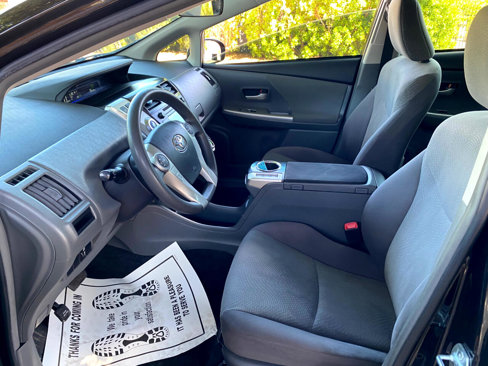 Used 2014 Toyota Prius V Three image 26