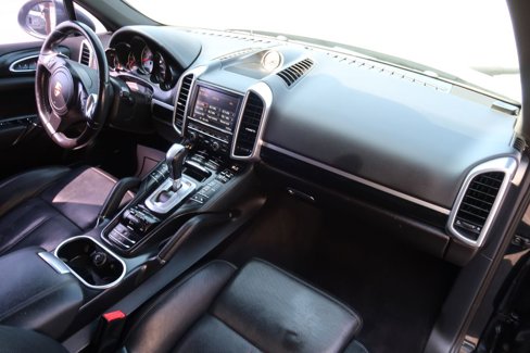 Used 2012 Porsche Cayenne S image 11