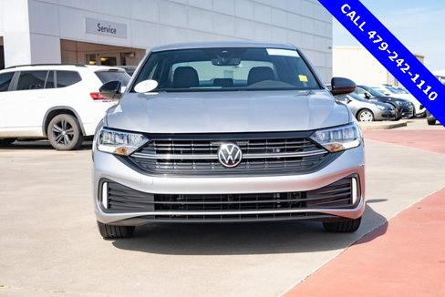 Certified 2023 Volkswagen Jetta Sport image 9