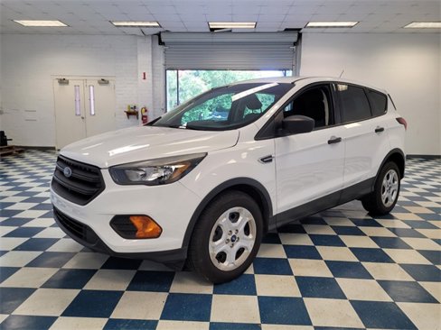 Used 2019 Ford Escape S image 3