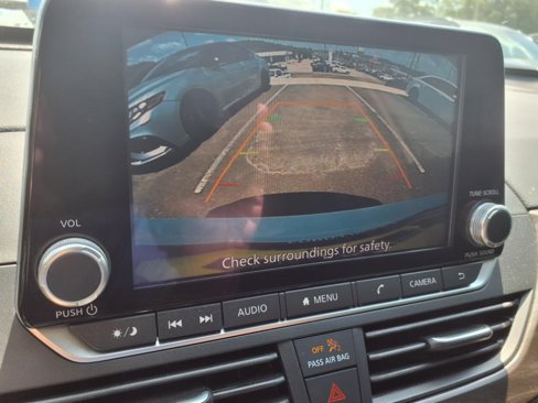 Used 2024 Nissan Altima 2.5 SV image 24