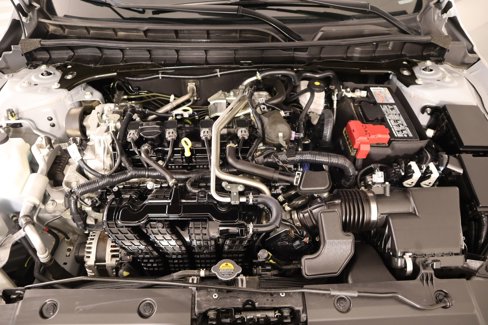 Used 2024 Nissan Altima 2.5 SV image 18