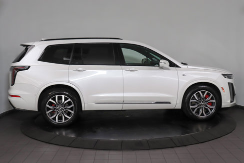 Used 2022 Cadillac XT6 Sport w/ Technology Package image 6