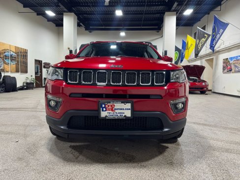 Used 2018 Jeep Compass Latitude w/ Cold Weather Group image 2