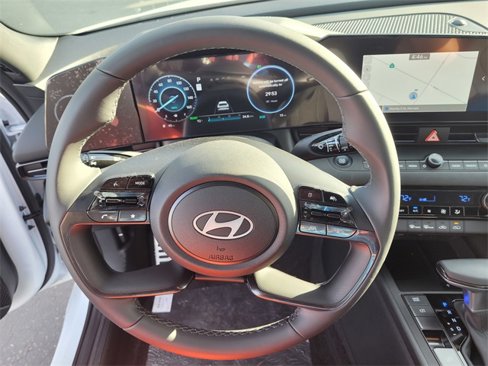 New 2025 Hyundai Elantra SEL image 25
